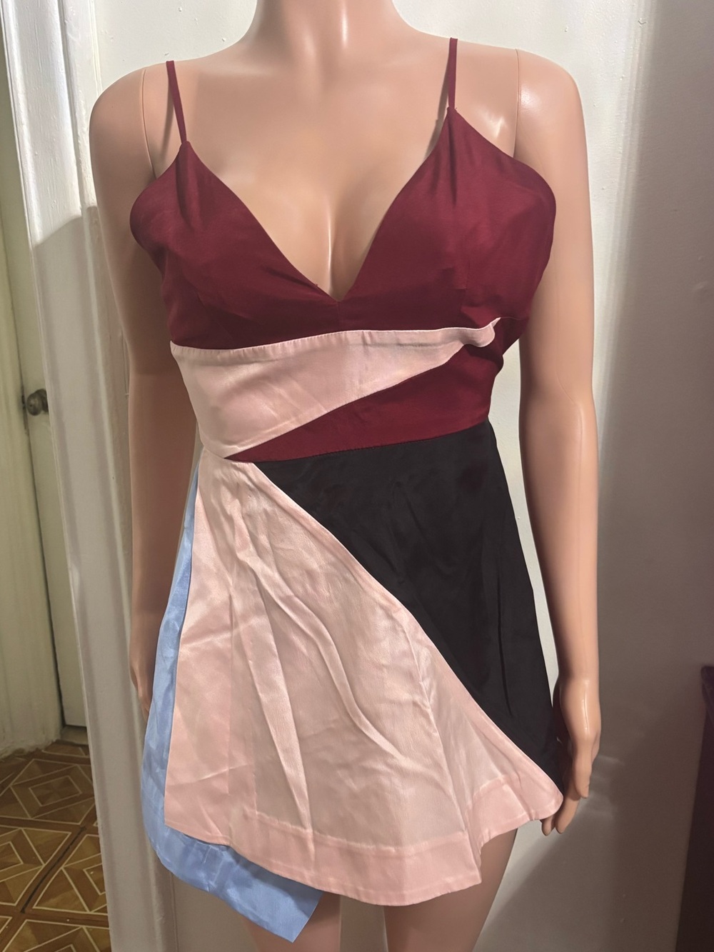 ASILIO Women’s Colorblock A-Line Mini Dress - Picture 3 of 16